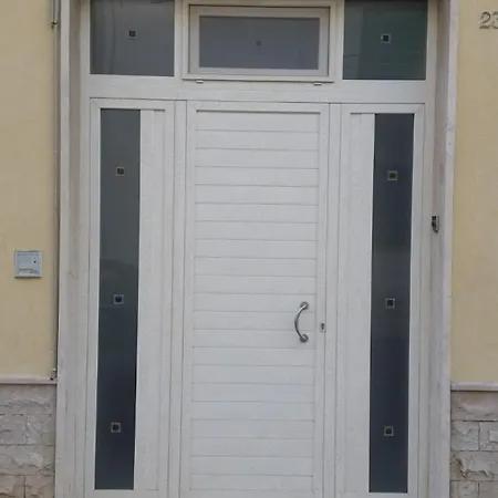 Lupiae Retreat Σπίτι διακοπών Λέτσε